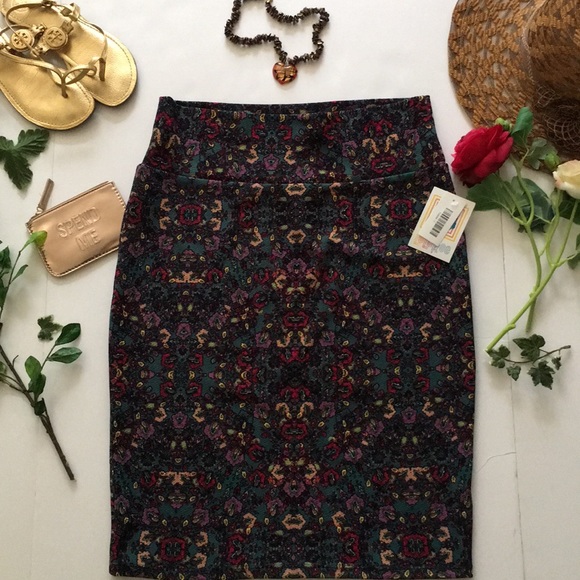 LuLaRoe Dresses & Skirts - ❤Lularoe Cassie Skirt❤c2❤